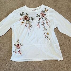 NWT Johnny Was Acacia Top White size Large